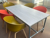 Tafel met 5 stoelen - afbeelding 3 van  8