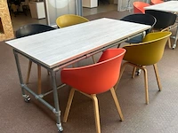 Tafel met 5 stoelen - afbeelding 2 van  8