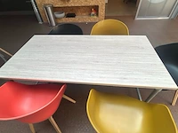 Tafel met 5 stoelen - afbeelding 8 van  8