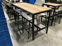 Tafel met 6 krukken - afbeelding 1 van  3