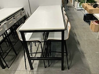 Tafel met 8 krukken - afbeelding 3 van  3