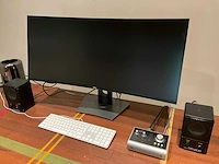 Tafel met audio apparatuur - afbeelding 2 van  7
