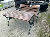 Tafel met bank - afbeelding 1 van  4