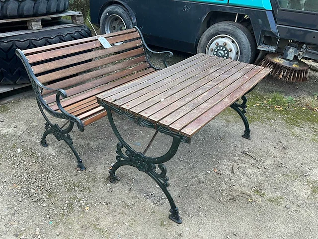 Tafel met bank - afbeelding 2 van  4