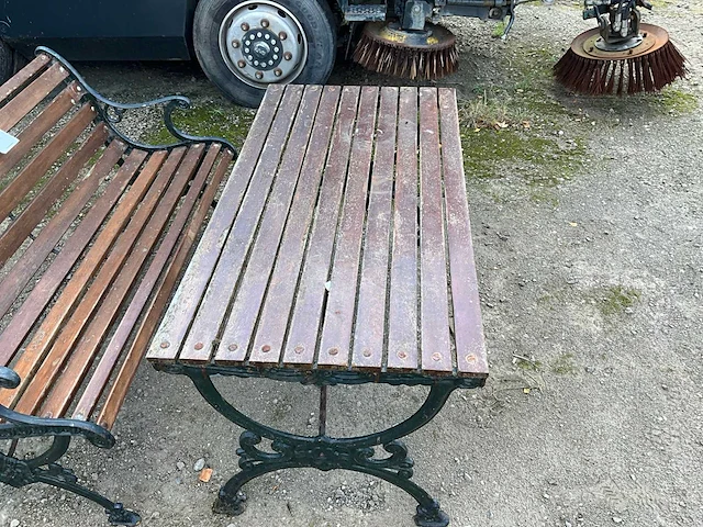 Tafel met bank - afbeelding 3 van  4