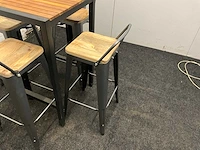 Tafel met krukken - afbeelding 5 van  5
