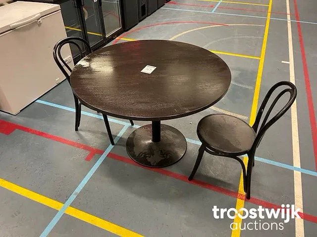 Tafel & stoelen restaurantinrichting - afbeelding 2 van  3