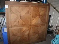 Tafelblad gemaakt van kasteelvloerdelen 153 x 153 cm.