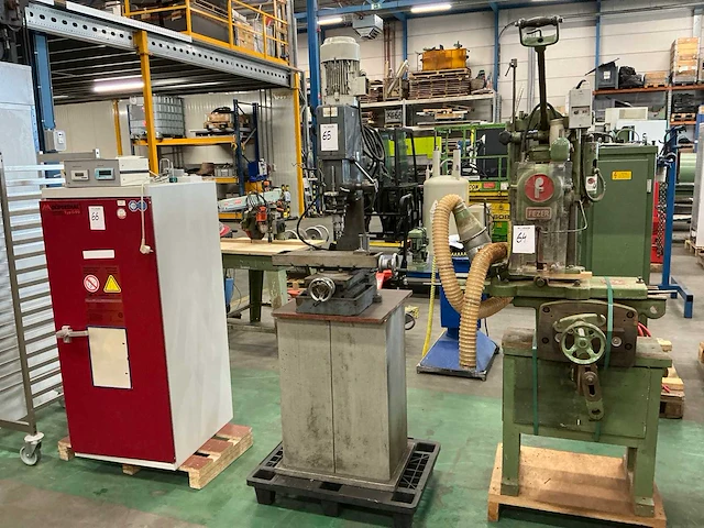 Tafelboor/ freesmachine - afbeelding 1 van  11