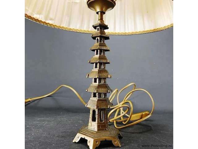 Tafellamp met oosterse bronzen pagode lamp voet - afbeelding 3 van  5