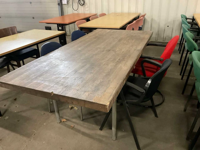 Tafels met stoelen (3x) - afbeelding 1 van  9