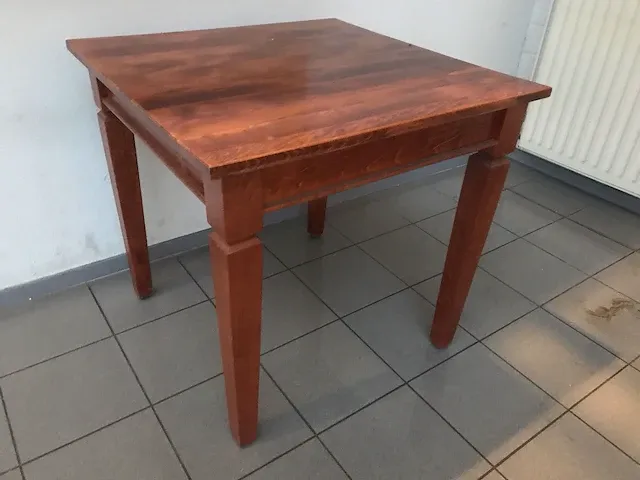 Tafels met stoelen - afbeelding 5 van  6