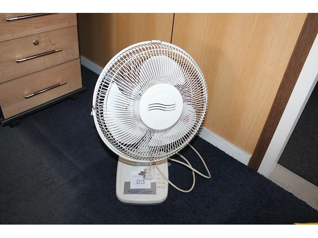 Tafelventilator itho met hoogte 55 cm. - afbeelding 1 van  2
