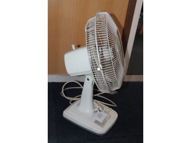 Tafelventilator itho met hoogte 55 cm. - afbeelding 2 van  2