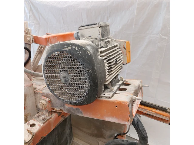 Tafelzaagmachine l=720mm/h=370 mm saint gobain, jumbo 900, bouwjaar 2016 - afbeelding 4 van  19