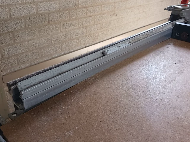 Tafelzaagmachine met aan en afvoerbaan elumatec, ts 161, bouwjaar 1996 - afbeelding 10 van  29