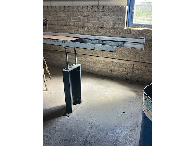Tafelzaagmachine met aan en afvoerbaan elumatec, ts 161, bouwjaar 1996 - afbeelding 13 van  29
