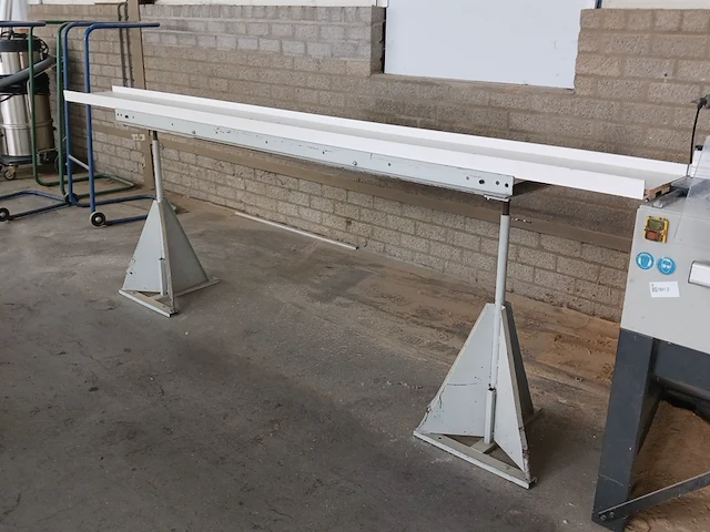 Tafelzaagmachine met aan en afvoerbaan elumatec, ts 161, bouwjaar 1996 - afbeelding 15 van  29