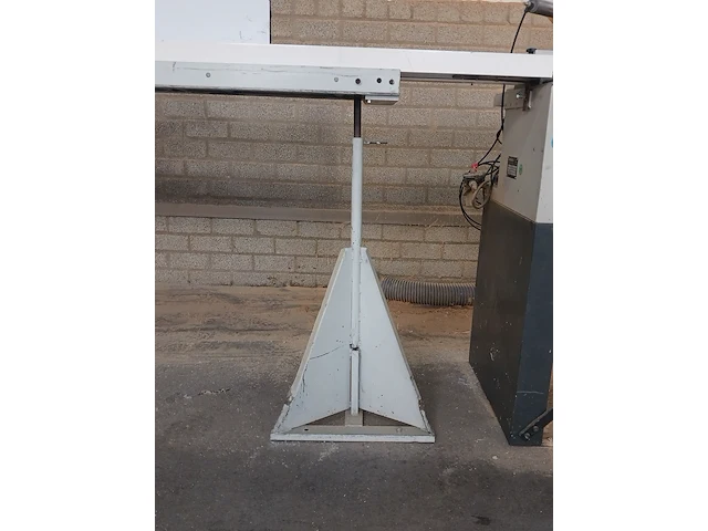 Tafelzaagmachine met aan en afvoerbaan elumatec, ts 161, bouwjaar 1996 - afbeelding 16 van  29