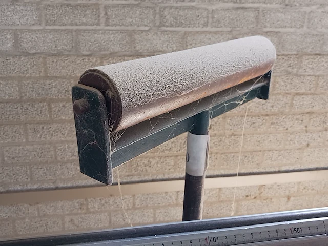 Tafelzaagmachine met aan en afvoerbaan elumatec, ts 161, bouwjaar 1996 - afbeelding 21 van  29