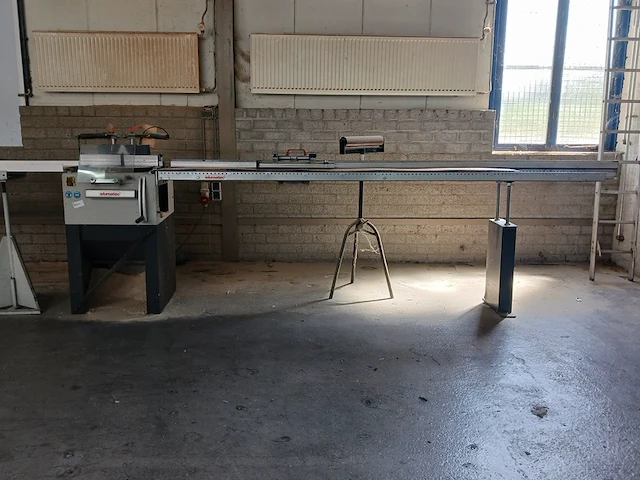 Tafelzaagmachine met aan en afvoerbaan elumatec, ts 161, bouwjaar 1996 - afbeelding 12 van  29