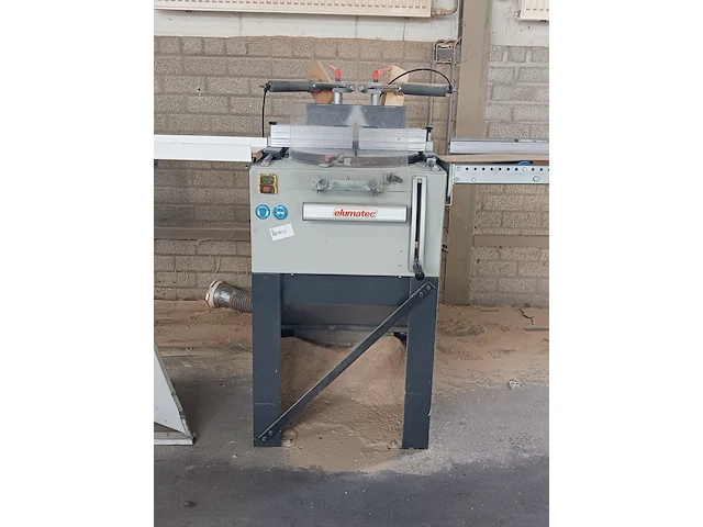 Tafelzaagmachine met aan en afvoerbaan elumatec, ts 161, bouwjaar 1996 - afbeelding 23 van  29