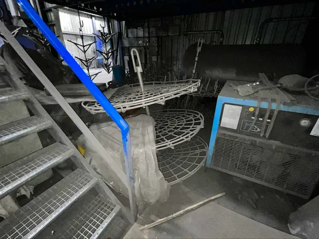 Taifun roterende gritstraalinstallatie - afbeelding 13 van  24