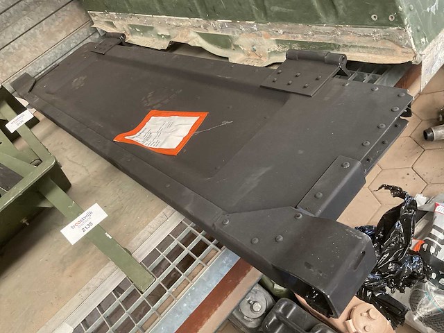 Tailgate - afbeelding 1 van  3