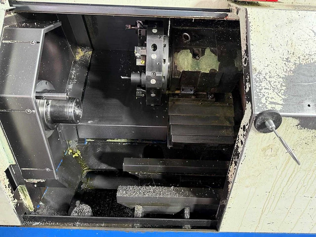 Takang - tnc-20n - cnc lathe - 1997 - afbeelding 9 van  26