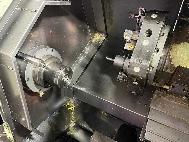 Takang - tnc-20n - cnc lathe - 1997 - afbeelding 23 van  26