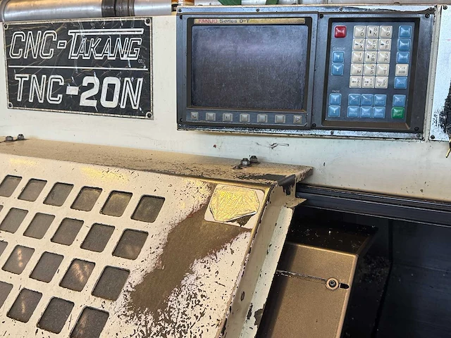 Takang - tnc-20n - cnc lathe - 1997 - afbeelding 22 van  40