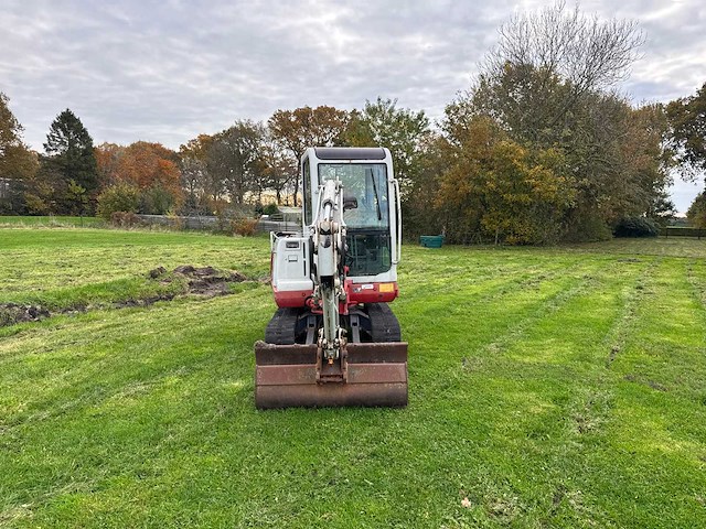 Takeuchi - tb 125 - minigraafmachine - afbeelding 6 van  33