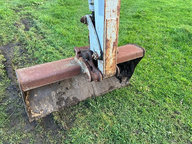 Takeuchi - tb 125 - minigraafmachine - afbeelding 14 van  33