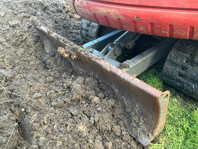 Takeuchi - tb 125 - minigraafmachine - afbeelding 17 van  33