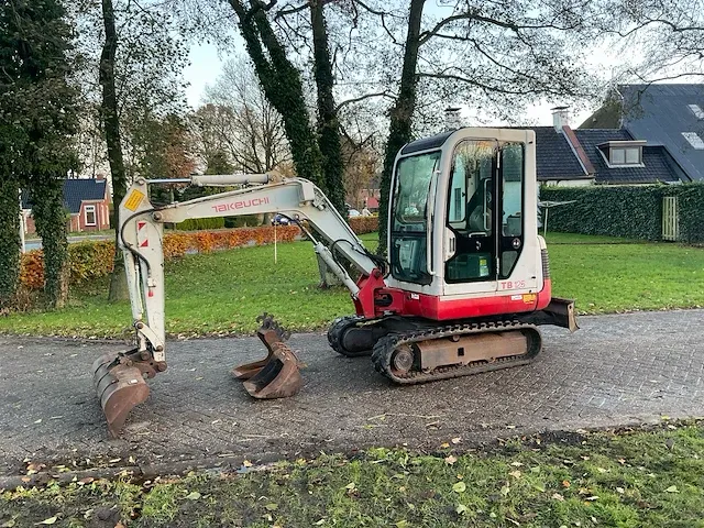 Takeuchi tb 125 minigraafmachine - afbeelding 1 van  34