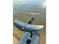 Takuma - carver v - efoil / elektrisch surfboard inc transportkoffers 2022 - afbeelding 6 van  6