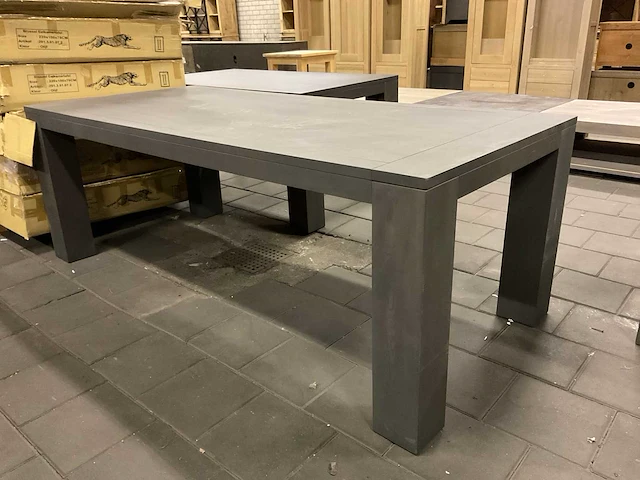 Taliar eetkamertafel - afbeelding 1 van  8