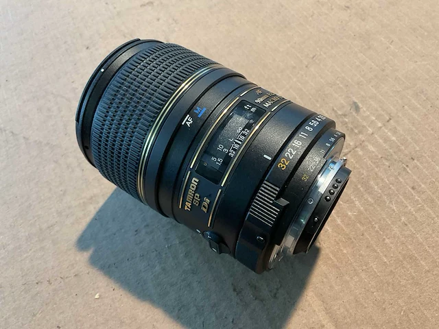 Tamron af-macro camera lens - afbeelding 1 van  2