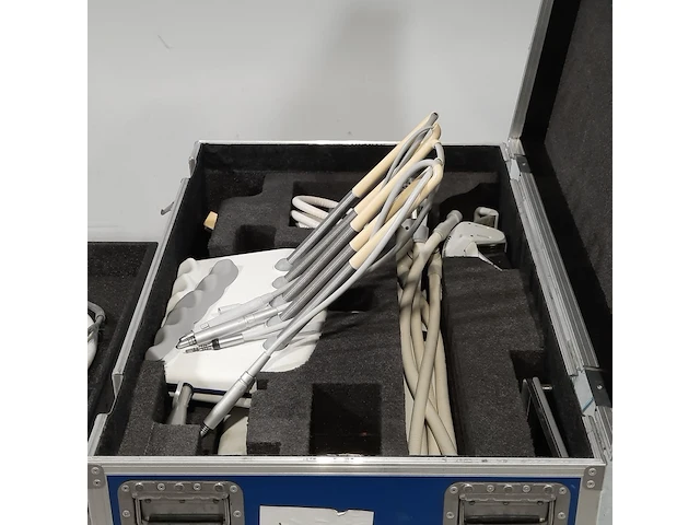Tandarts behandel uitrusting in flightcase - afbeelding 6 van  22