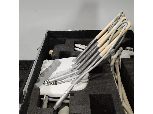Tandarts behandel uitrusting in flightcase - afbeelding 7 van  22
