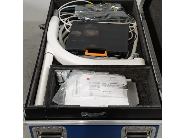 Tandarts behandel uitrusting in flightcase - afbeelding 3 van  18