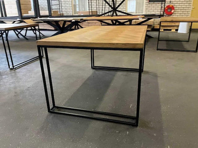 Tanio eetkamertafel - afbeelding 1 van  11