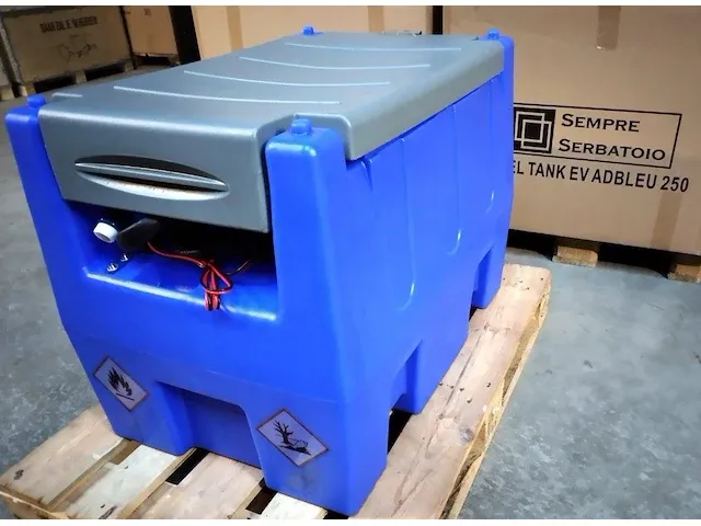 Tank adblue 220l nieuw - afbeelding 1 van  1