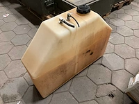 Tank - afbeelding 1 van  4