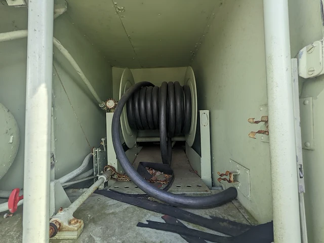 Tankautospuit wrak, marom herrington - afbeelding 41 van  76
