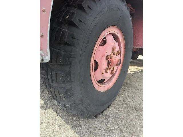 Tankautospuit wrak, marom herrington - afbeelding 60 van  76