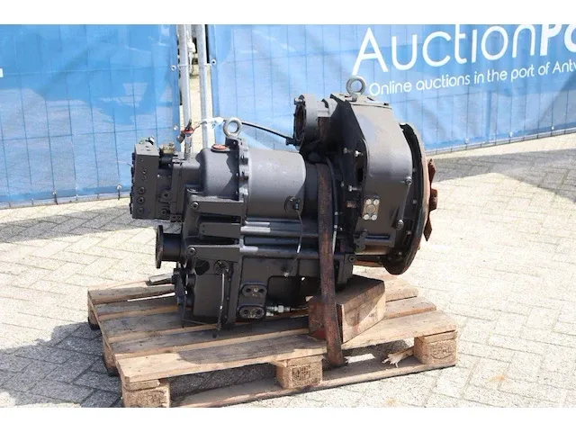 Tansmissie dana voor reachstacker - afbeelding 1 van  1