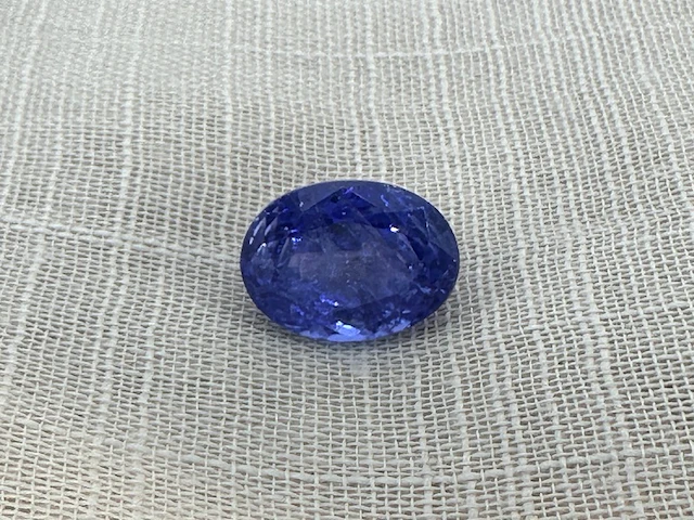 Tanzaniet - 10.11 carat natuurlijke tanzaniet (gecertificeerd) - afbeelding 1 van  4