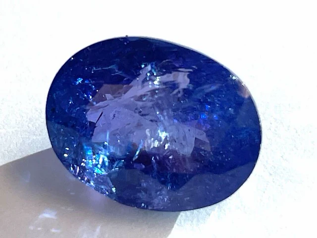 Tanzaniet - 10.20 carat natuurlijke tanzaniet (gecertificeerd) - afbeelding 1 van  4