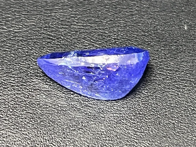 Tanzaniet - 11.23 carat natuurlijke tanzaniet (gecertificeerd) - afbeelding 3 van  3
